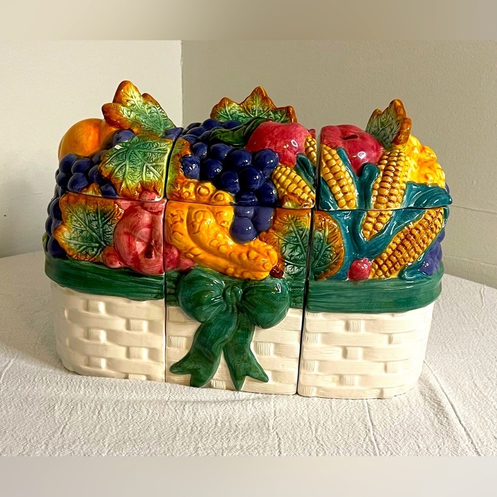 Cracker Barrel 1996 Harvest basket Canister 3 Piece Fruit Veggie Weave Basket
